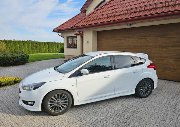 łomża Ford Focus cena 39900 przebieg: 96000, rok produkcji 2016 z Łomża